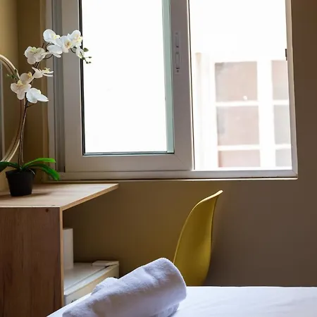Hotel_tier Hotel *